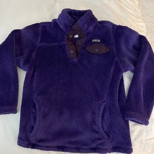 Great condition - Patagonia pullover w/ snap closure